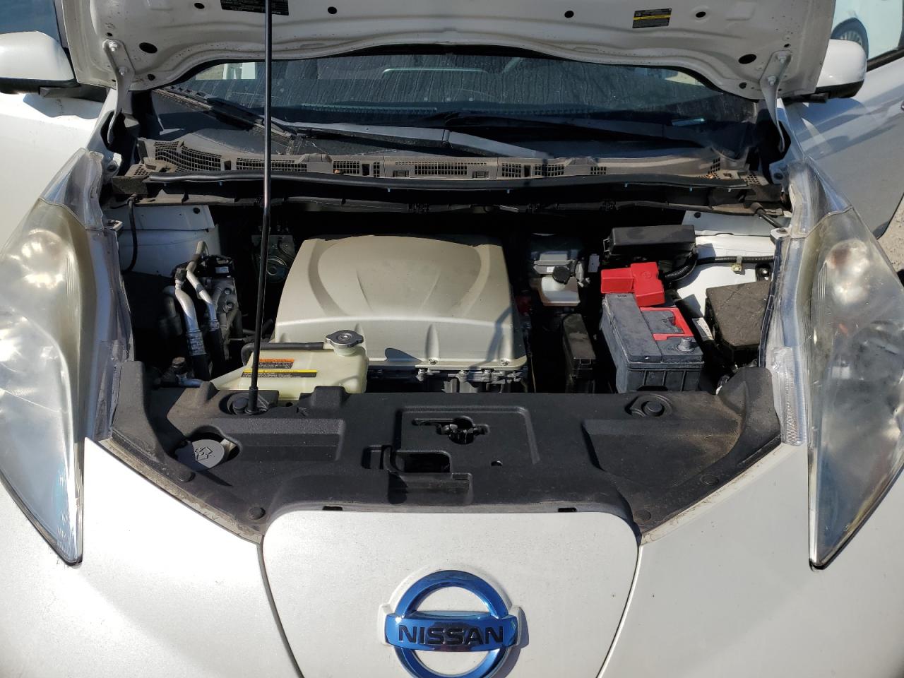 NISSAN LEAF SV