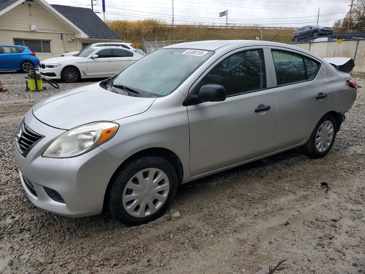 NISSAN VERSA S