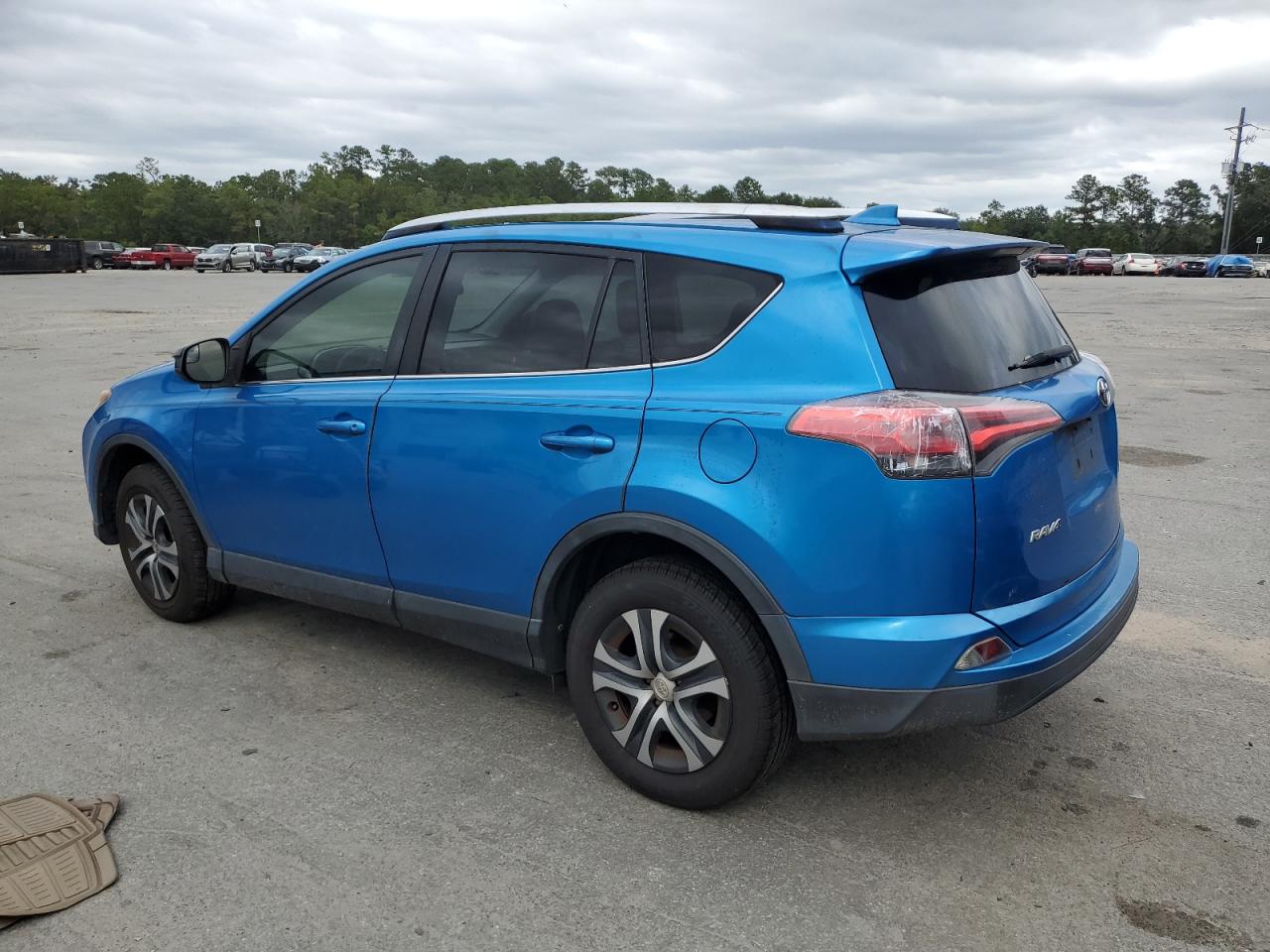 TOYOTA RAV4 LE