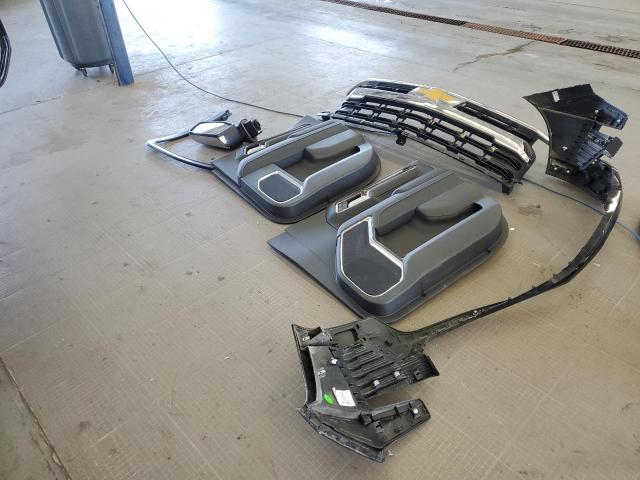 2024 CHEVROLET SILVERADO 1GCUDDE88RZ117944