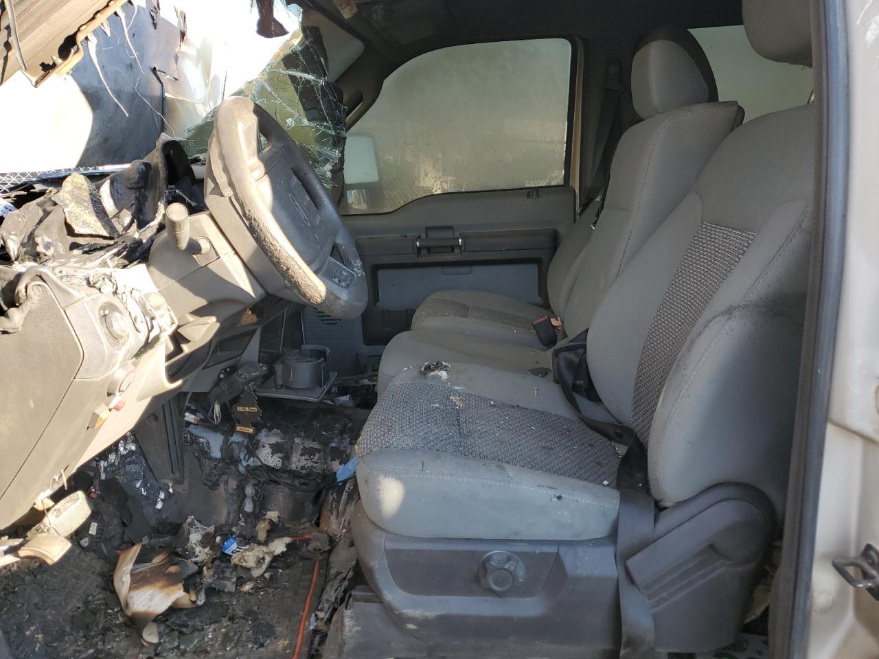 FORD F-550 SUPER DUTY