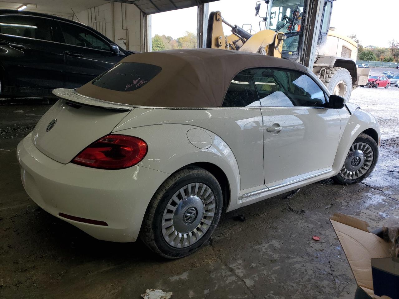 VOLKSWAGEN BEETLE