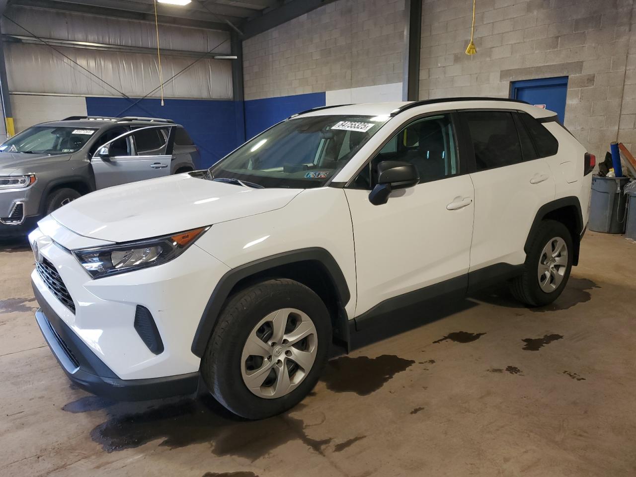 TOYOTA RAV4 LE