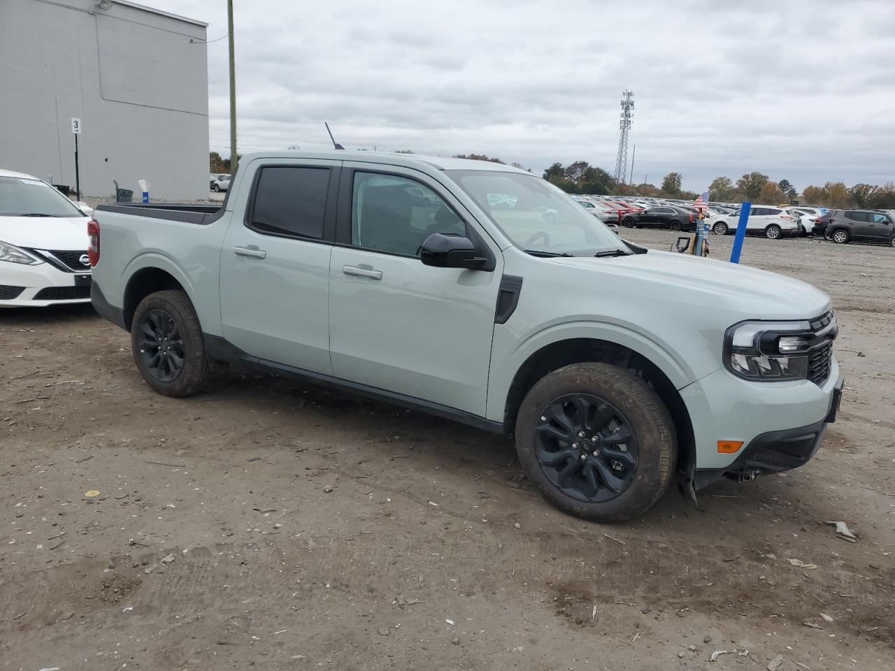 FORD MAVERICK LARIAT