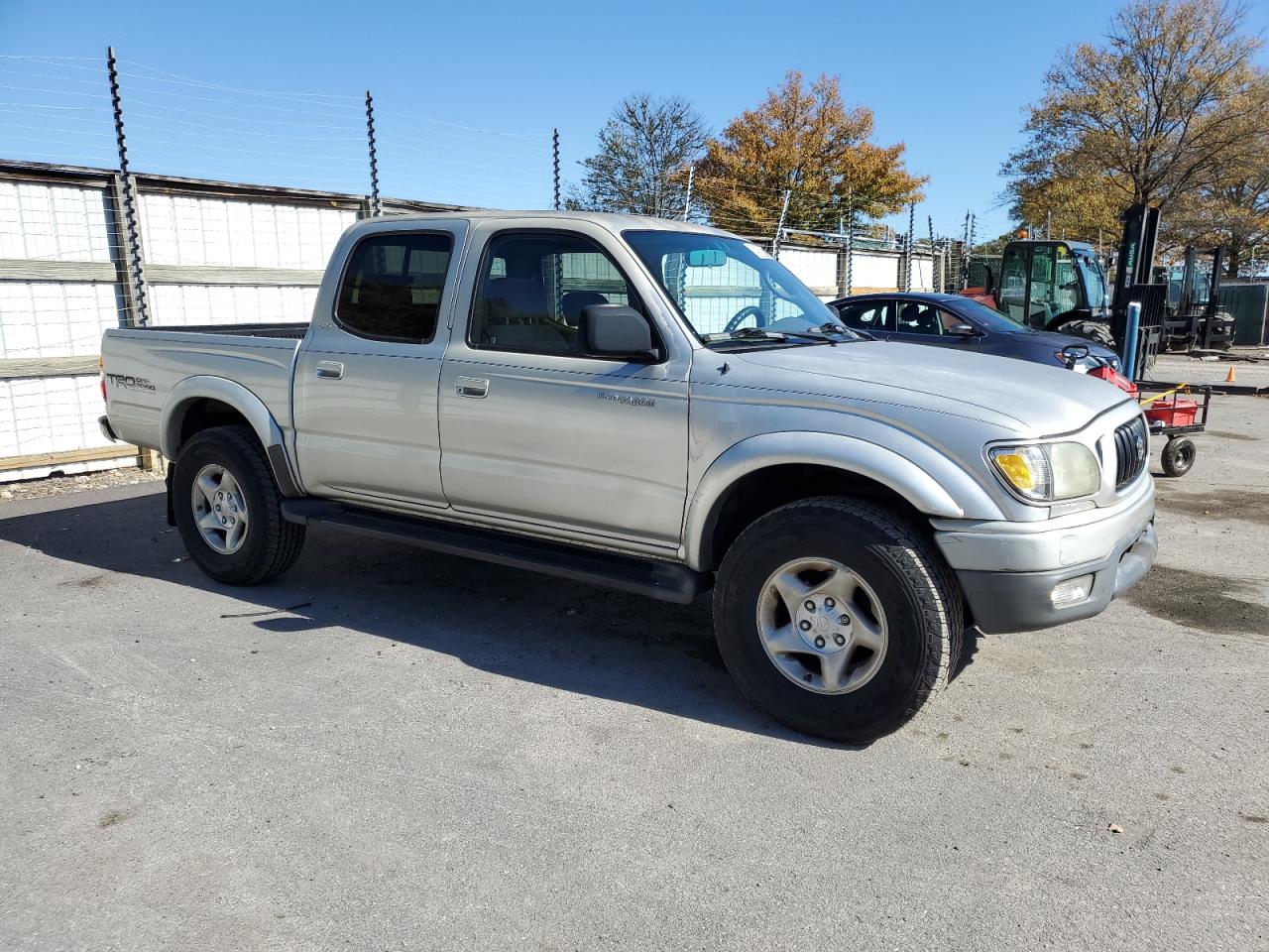 Lot #3309311990 2002 TOYOTA TACOMA DOU