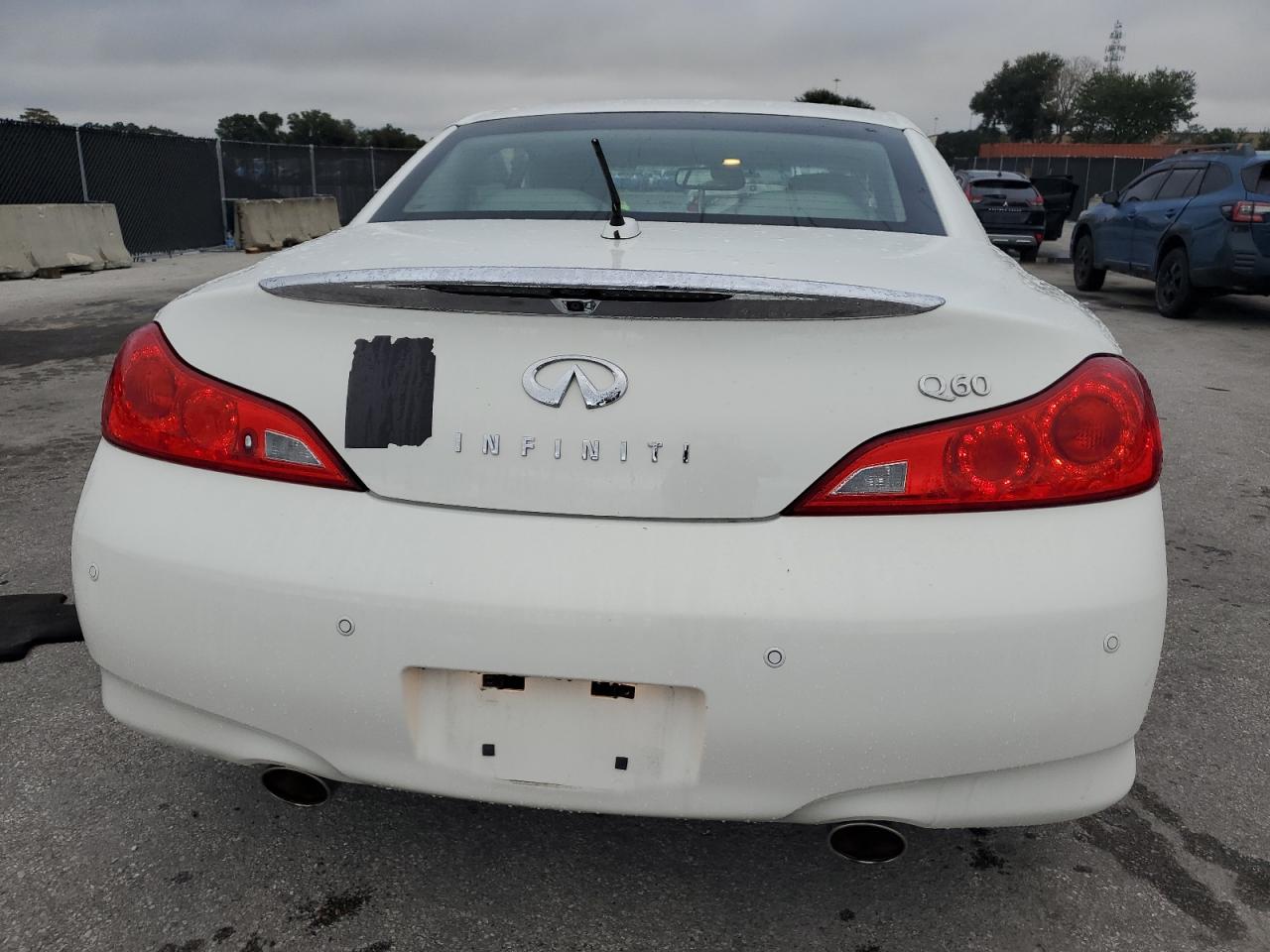 INFINITI Q60 BASE