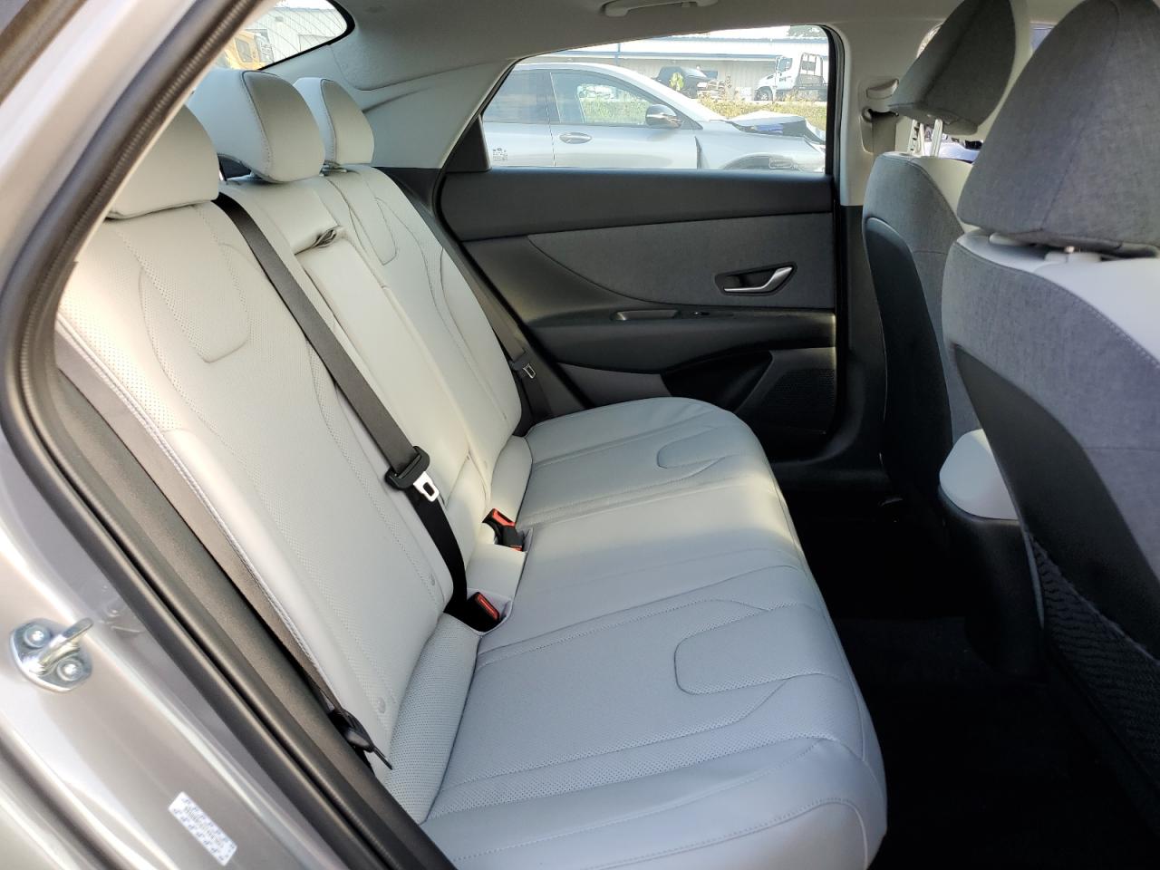 HYUNDAI ELANTRA LIMITED