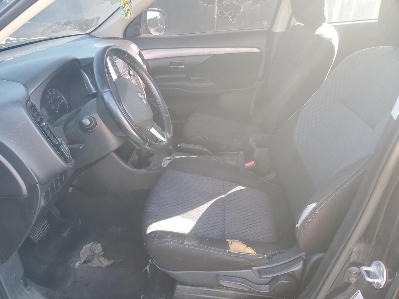 MITSUBISHI OUTLANDER ES