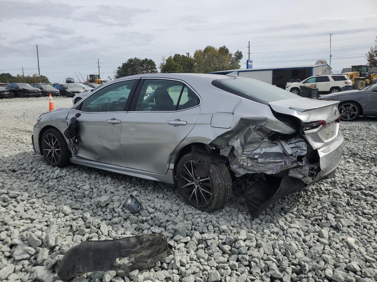 TOYOTA CAMRY SE NIGHT SHADE