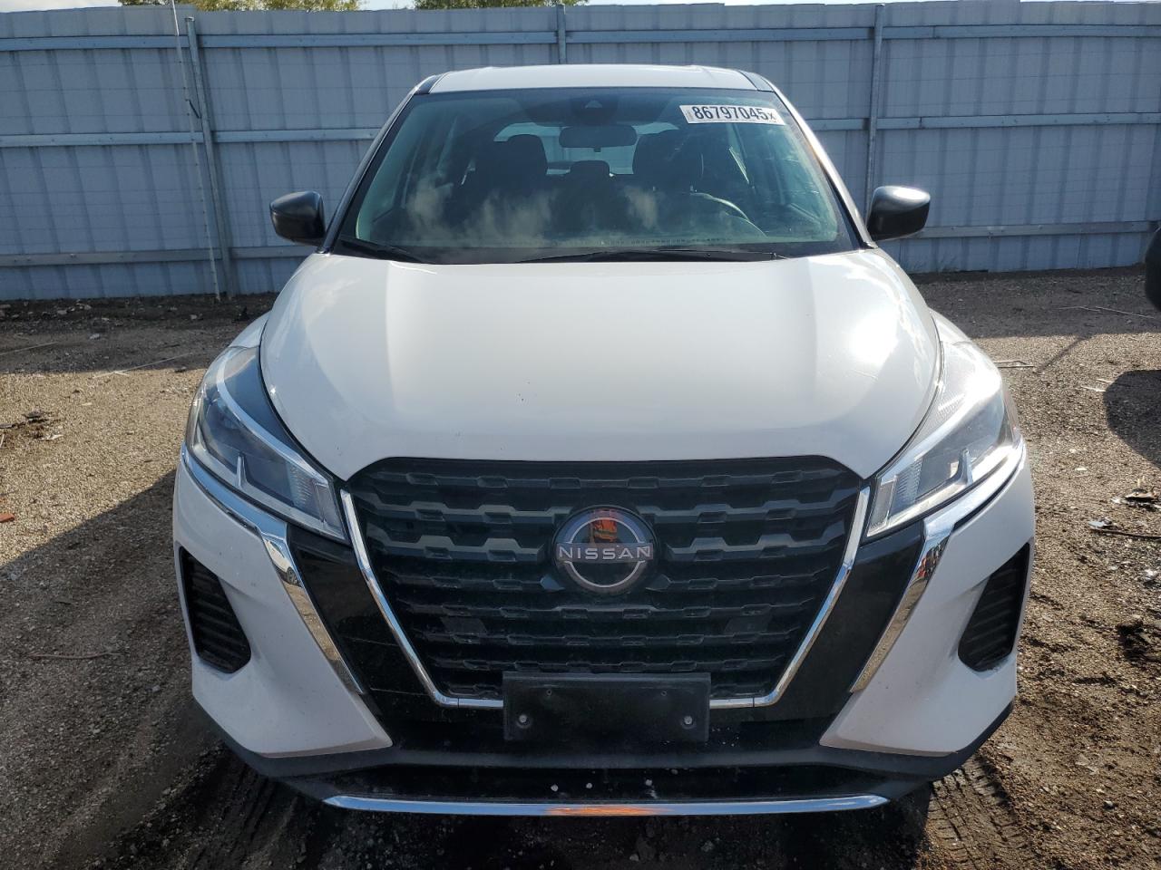 NISSAN KICKS S