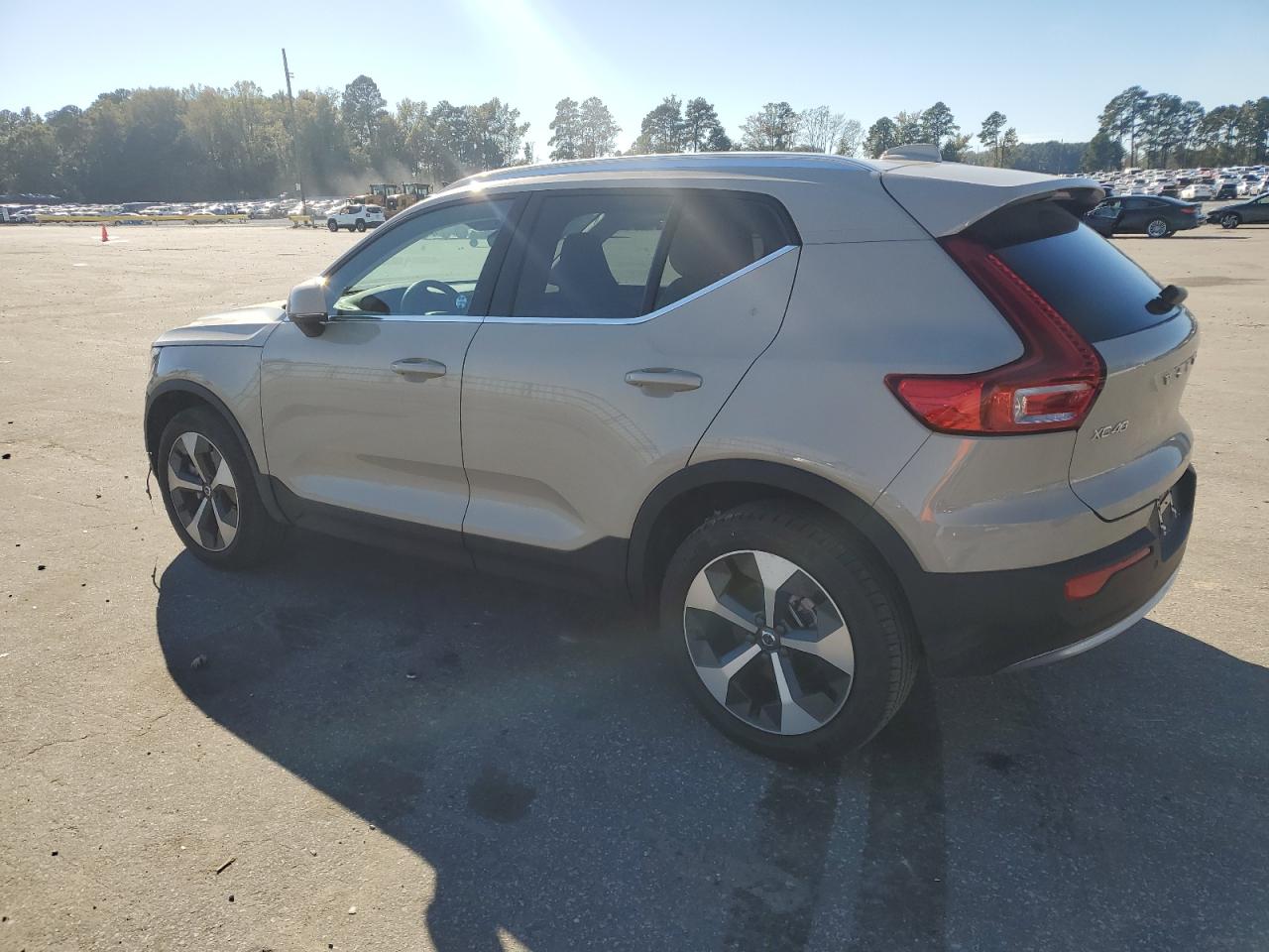 VOLVO XC40 PLUS