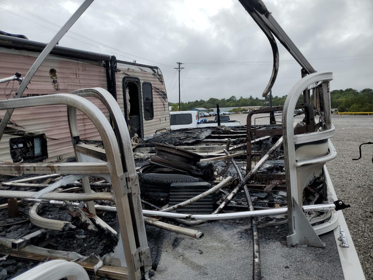 Lot #3291218997 2018 SUN TRACKER BOAT