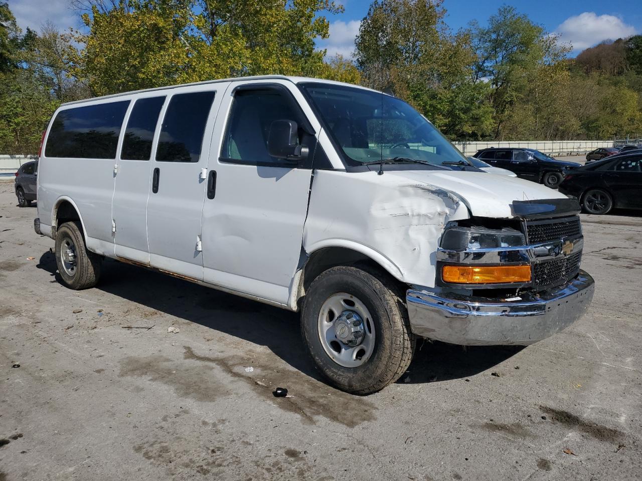CHEVROLET EXPRESS LT