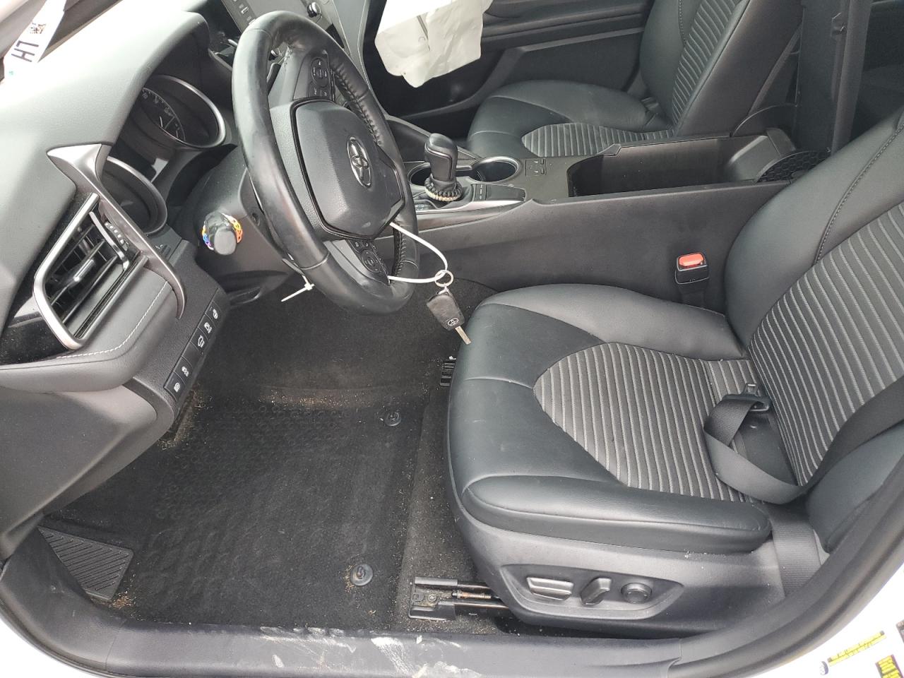 TOYOTA CAMRY SE NIGHT SHADE