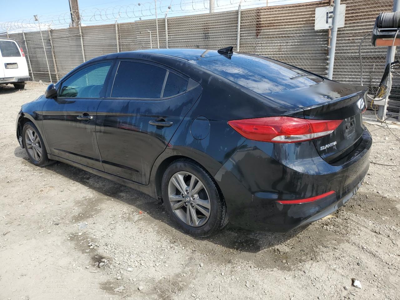HYUNDAI ELANTRA SE
