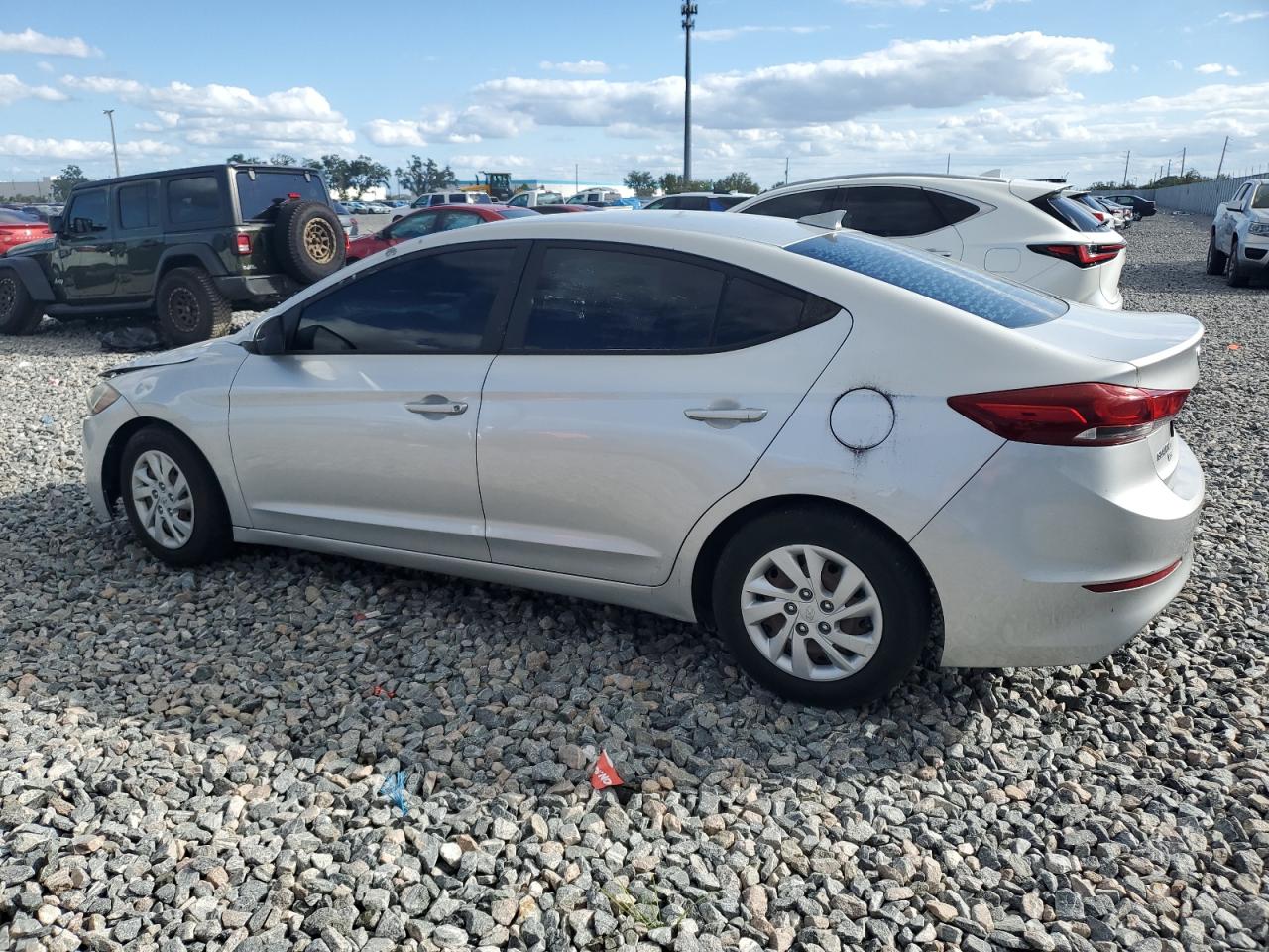 Lot #3292390303 2017 HYUNDAI ELANTRA SE