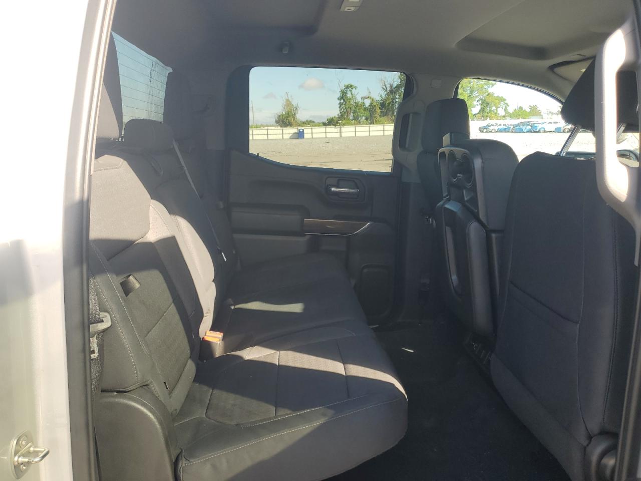 CHEVROLET SILVERADO C1500 RST