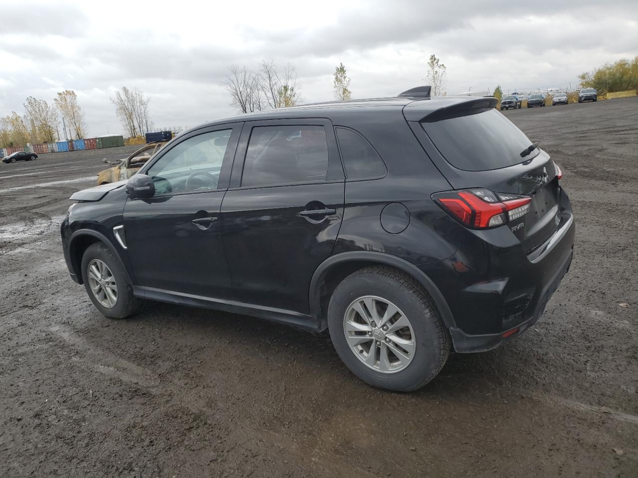 MITSUBISHI OUTLANDER SE