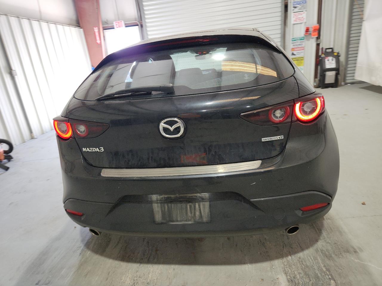 MAZDA 3 PREFERRED