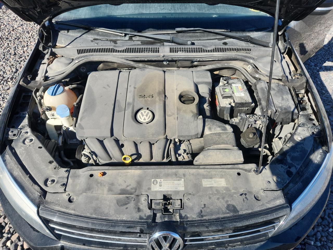 VOLKSWAGEN JETTA SE