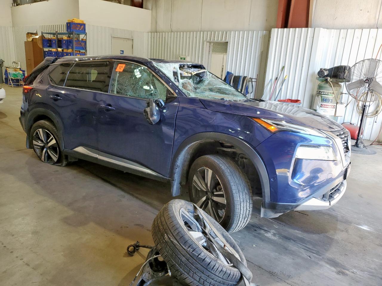 NISSAN ROGUE PLATINUM