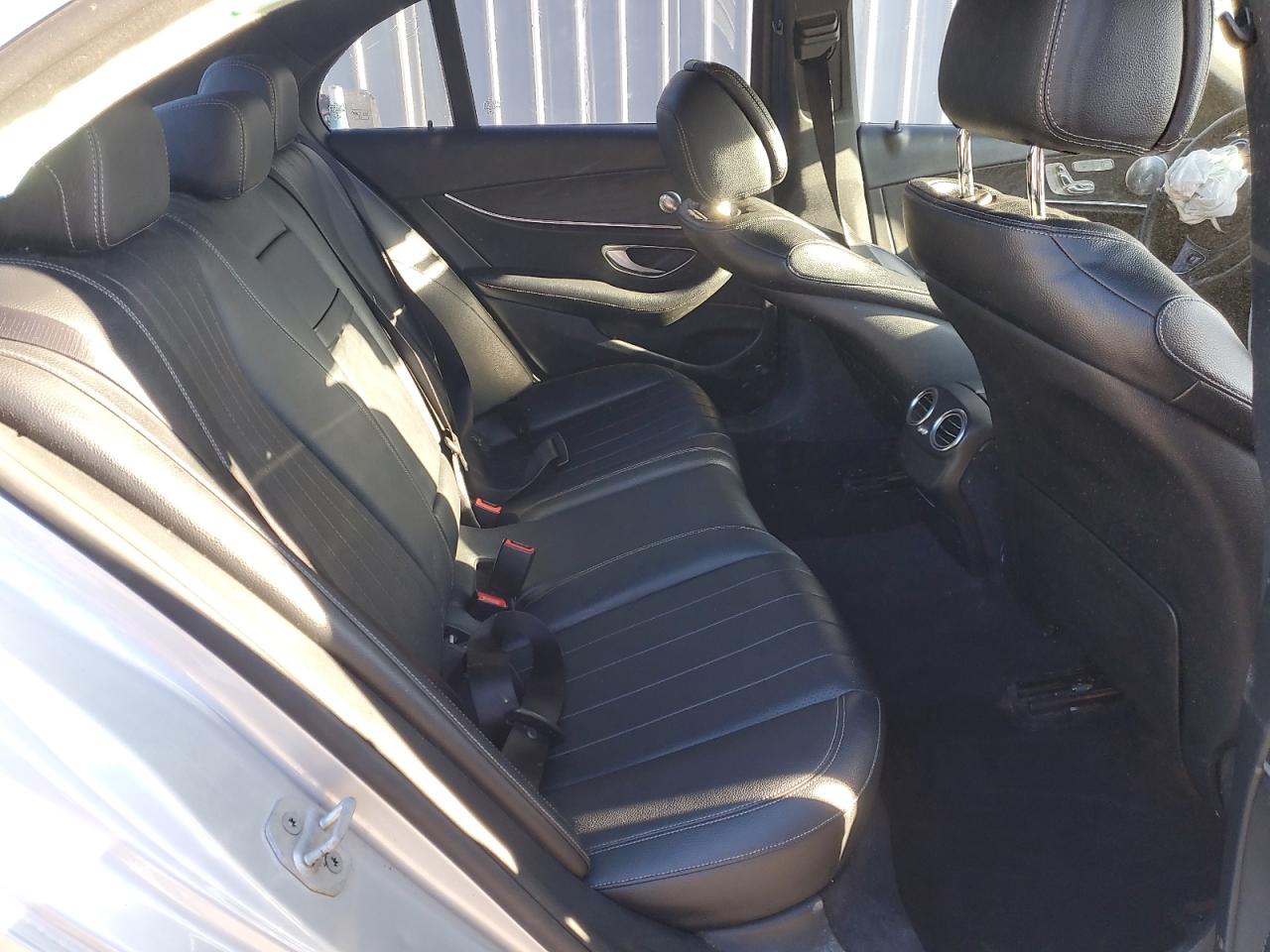 MERCEDES-BENZ E-CLASS 300