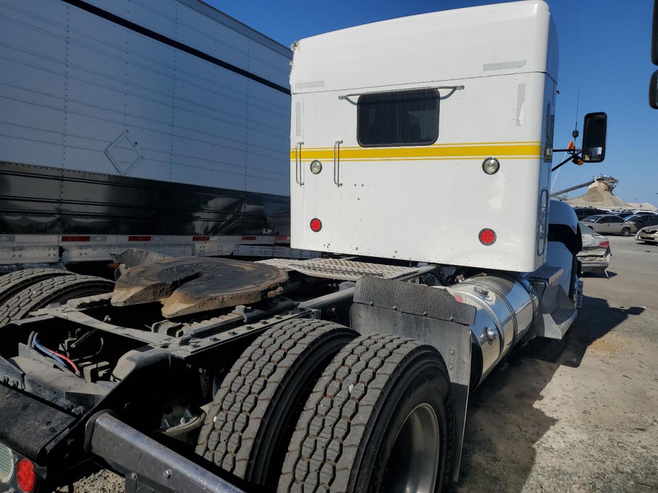 Lot #3290224210 2015 KENWORTH T600