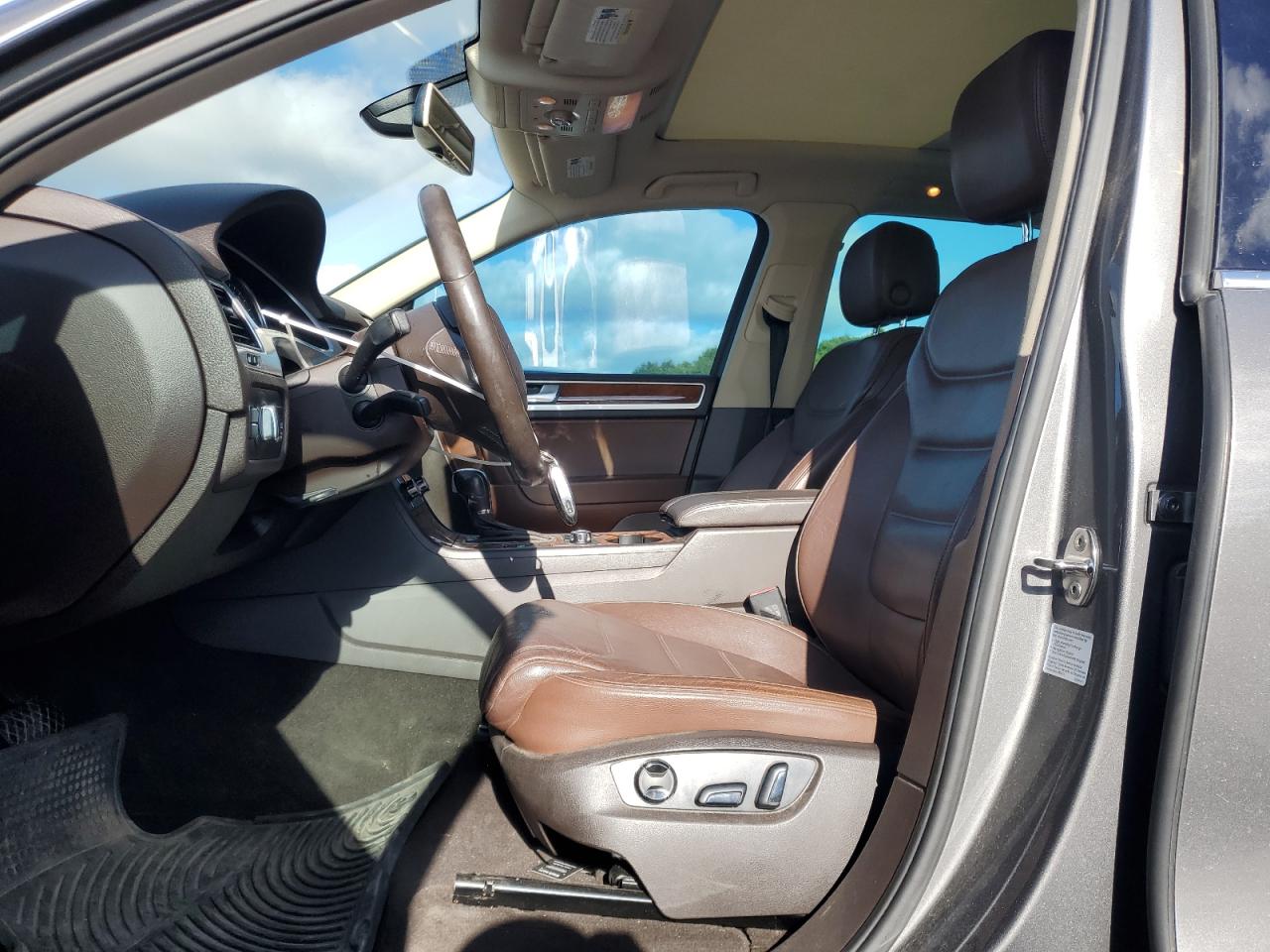 VOLKSWAGEN TOUAREG V6 TDI