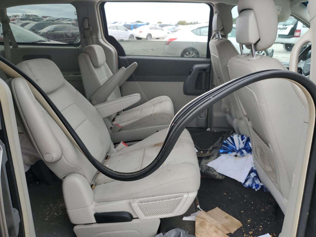 CHRYSLER TOWN & COUNTRY TOURING