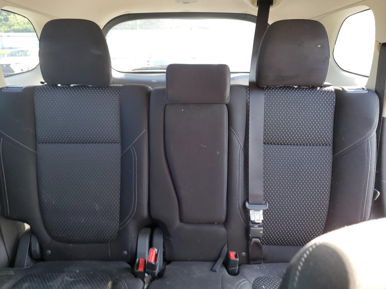 MITSUBISHI OUTLANDER SE