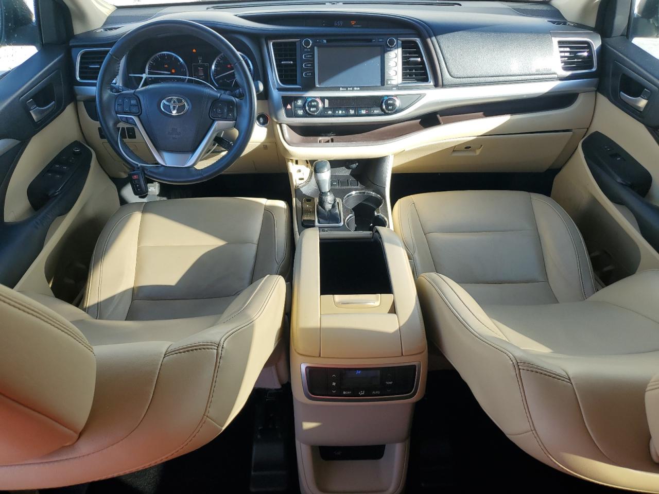 TOYOTA HIGHLANDER XLE