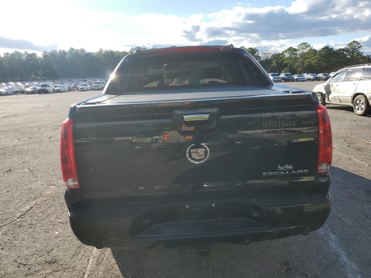 CADILLAC ESCALADE EXT PREMIUM