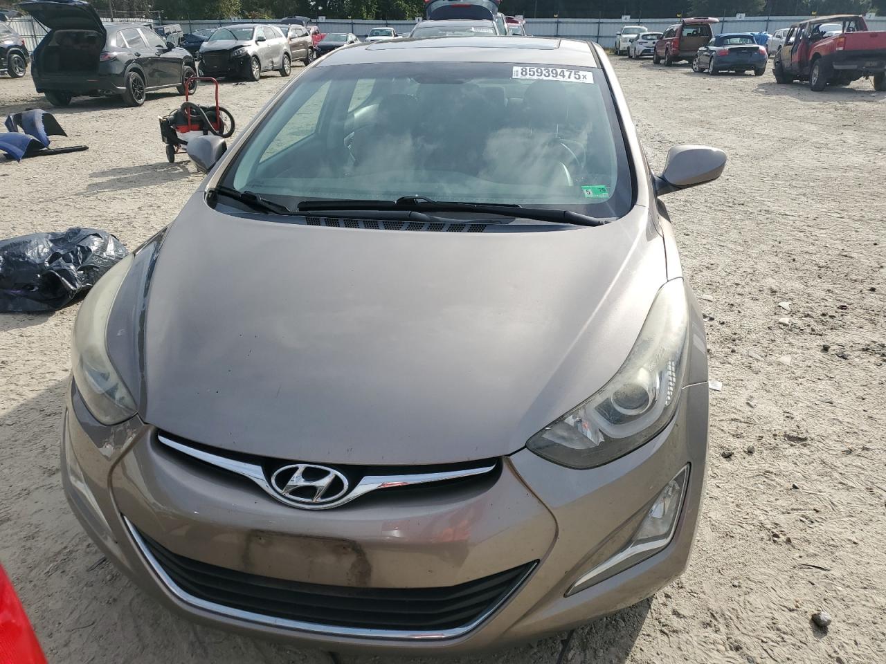 HYUNDAI ELANTRA SE