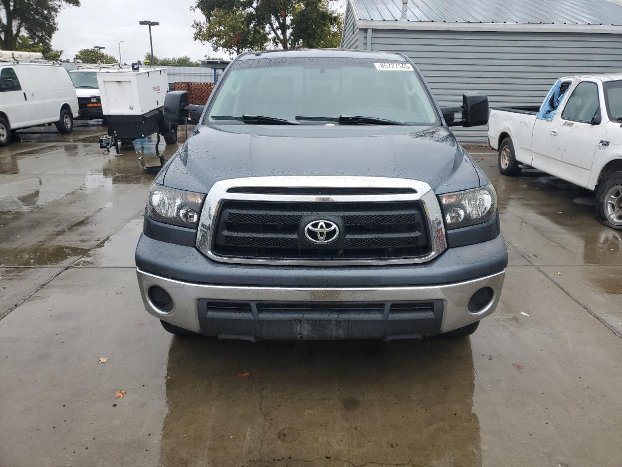 TOYOTA TUNDRA DOUBLE CAB SR5