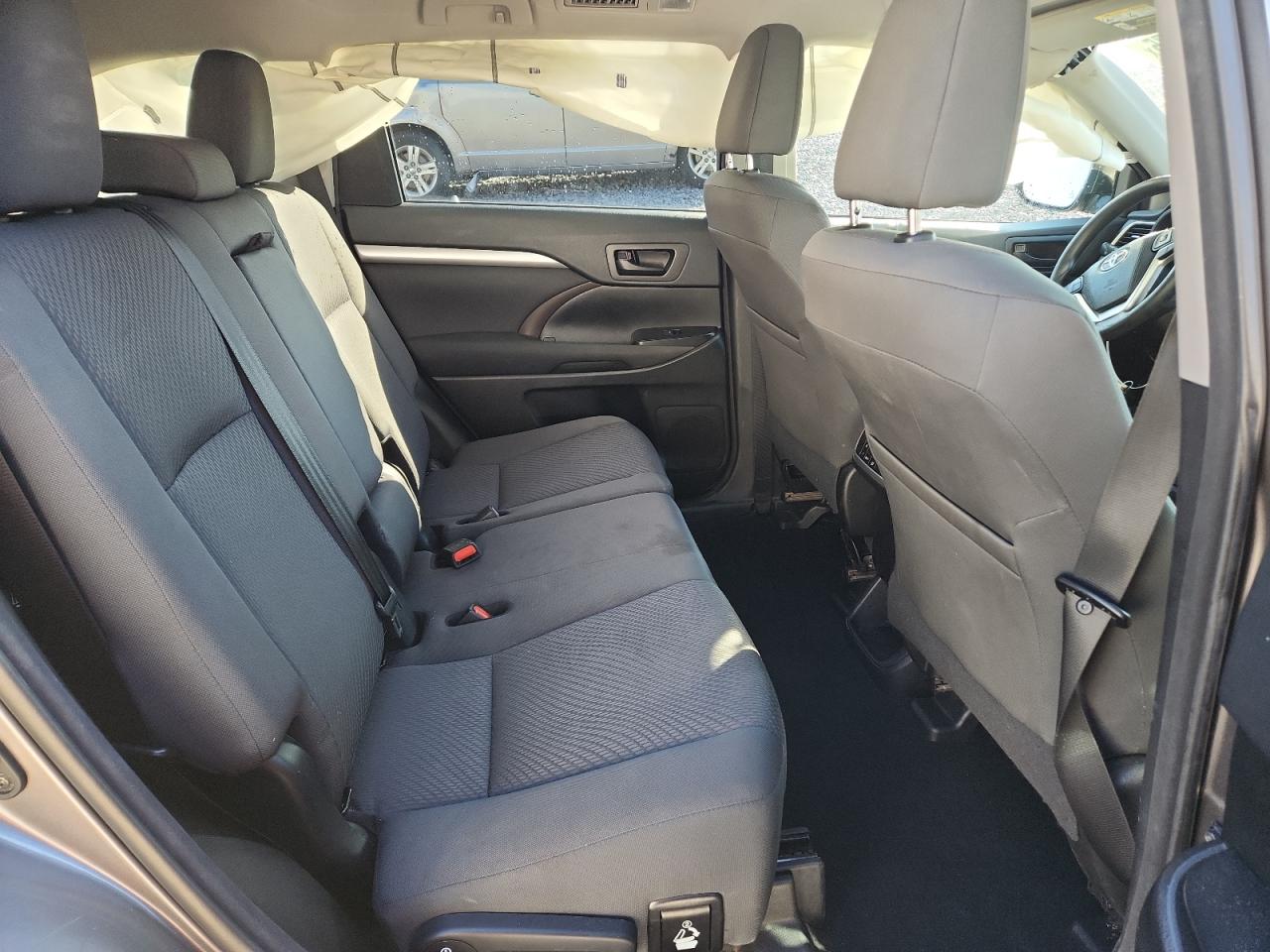 TOYOTA HIGHLANDER LE