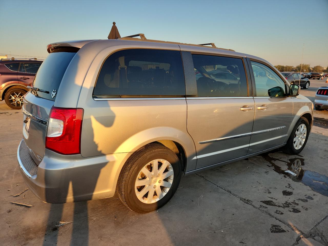 CHRYSLER TOWN & COUNTRY TOURING