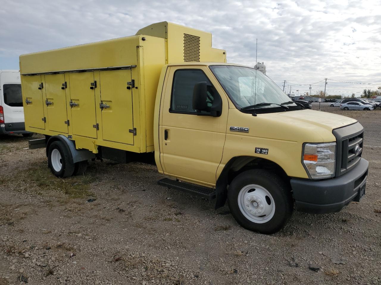 FORD ECONOLINE E450 SUPER DUTY CUTAWAY VAN