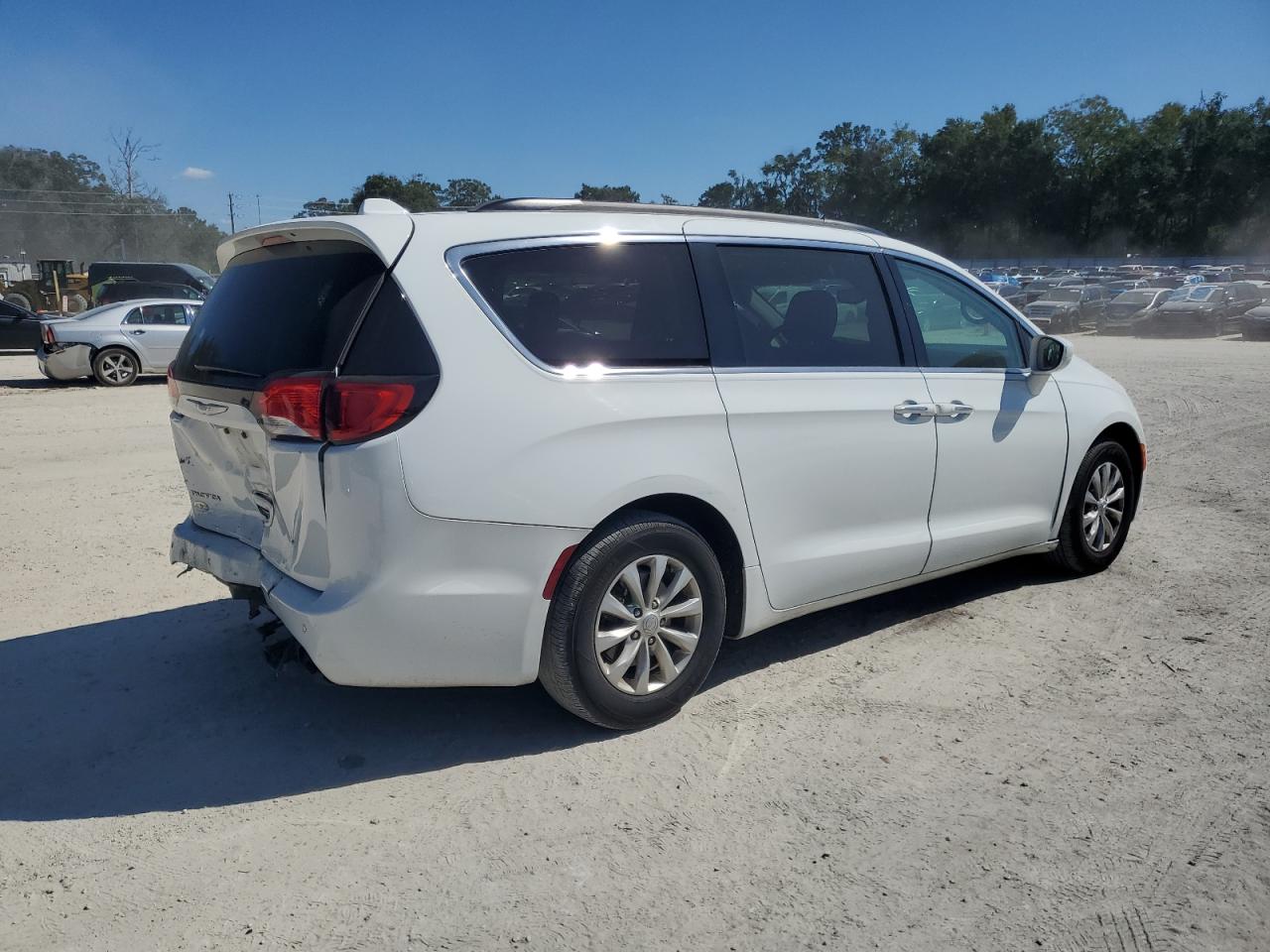 CHRYSLER PACIFICA TOURING PLUS