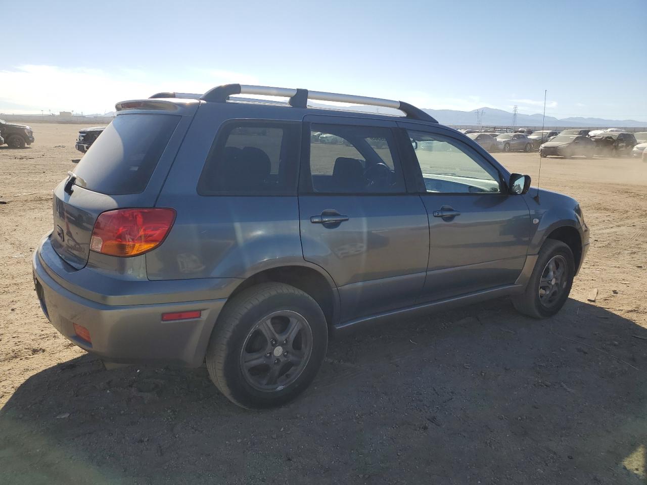 Lot #3277252975 2004 MITSUBISHI OUTLANDER
