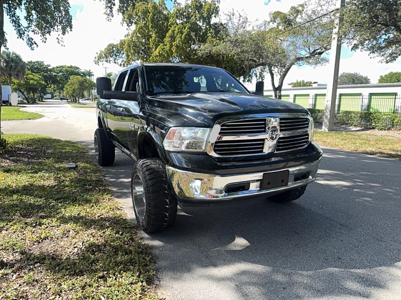 RAM 1500 SLT