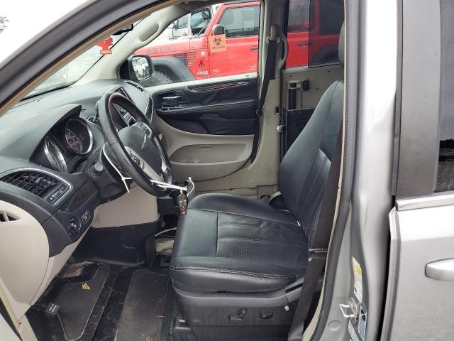 2016 CHRYSLER TOWN & COU #3303969690