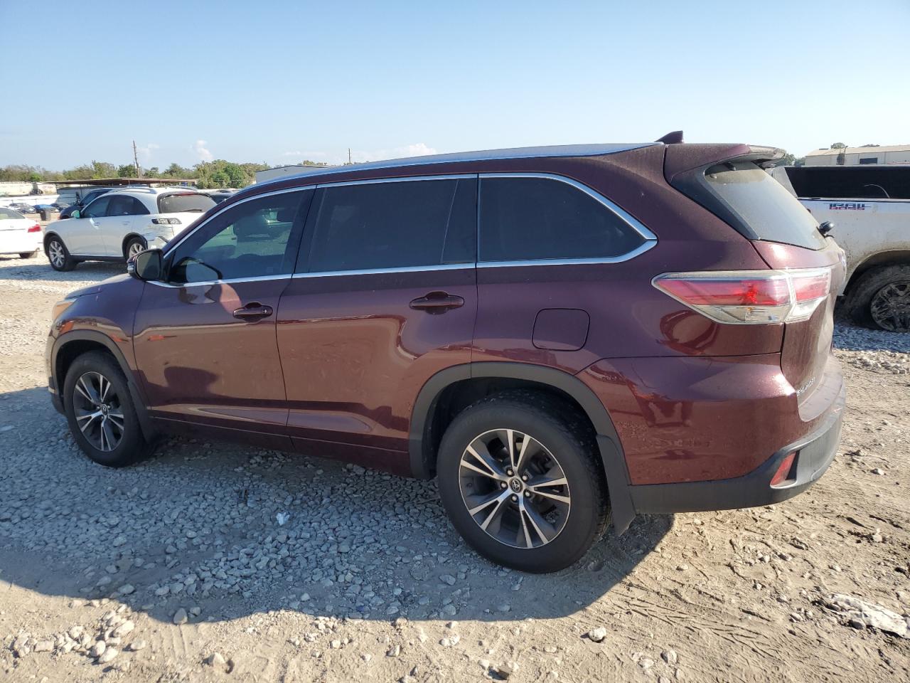 TOYOTA HIGHLANDER XLE