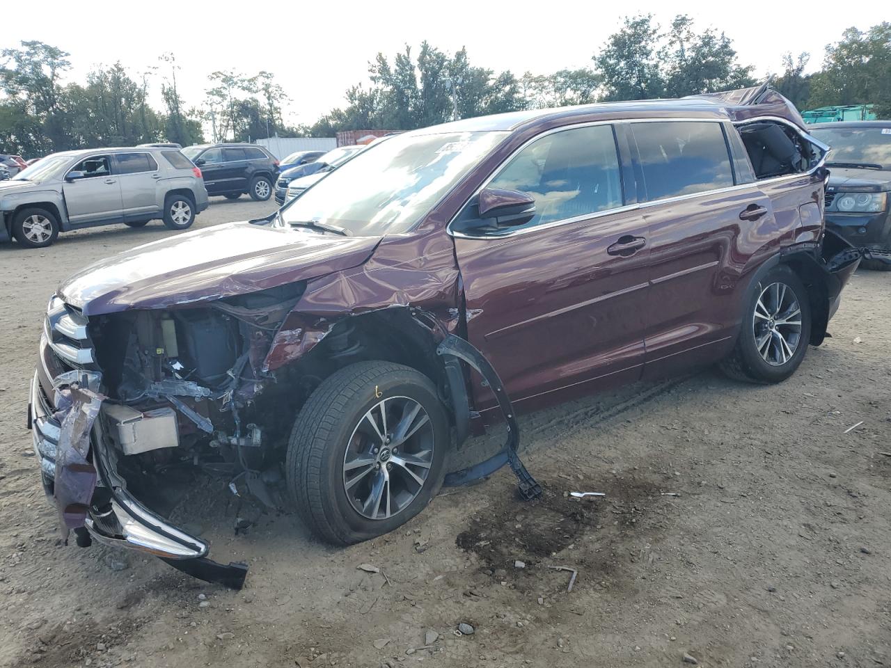 TOYOTA HIGHLANDER LE