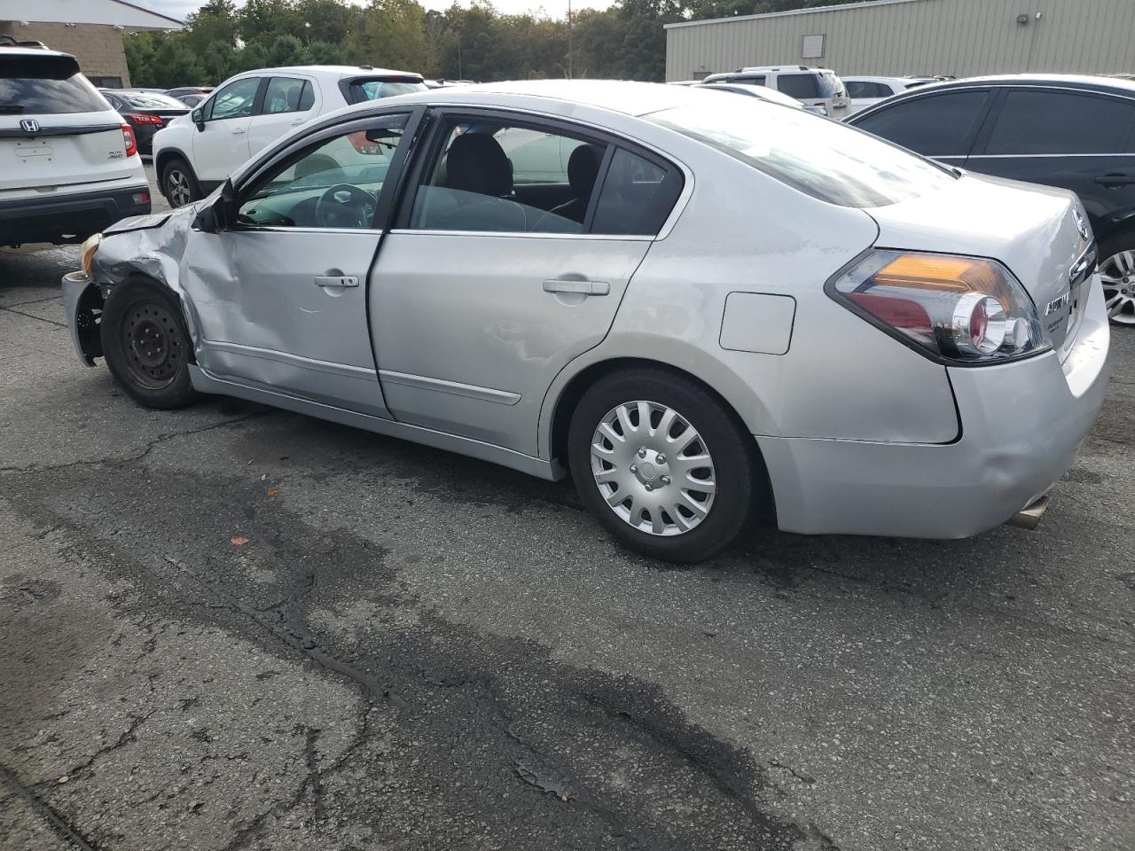 NISSAN ALTIMA BASE