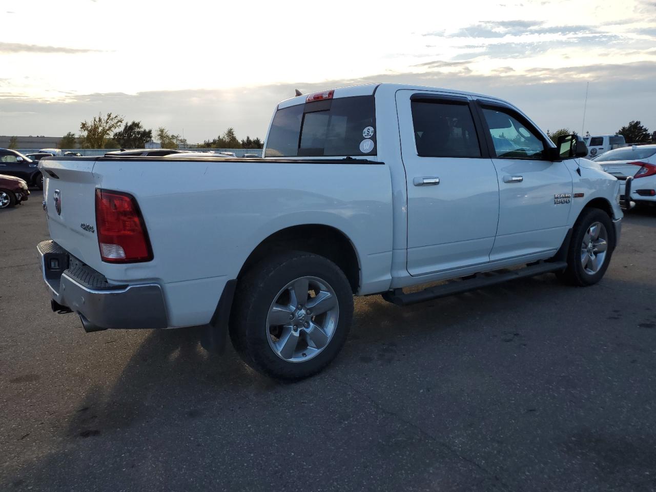 RAM 1500 SLT