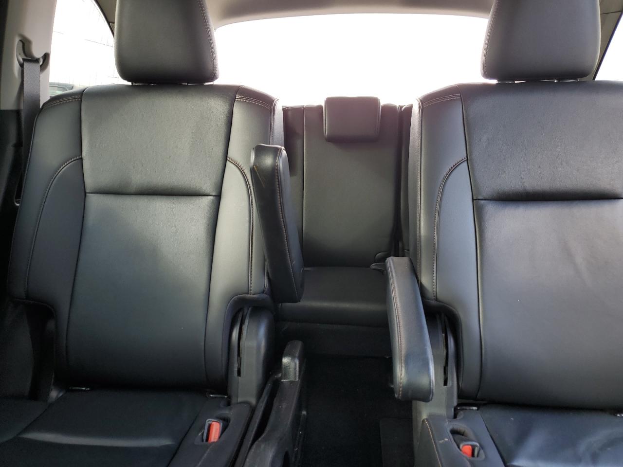 TOYOTA HIGHLANDER SE