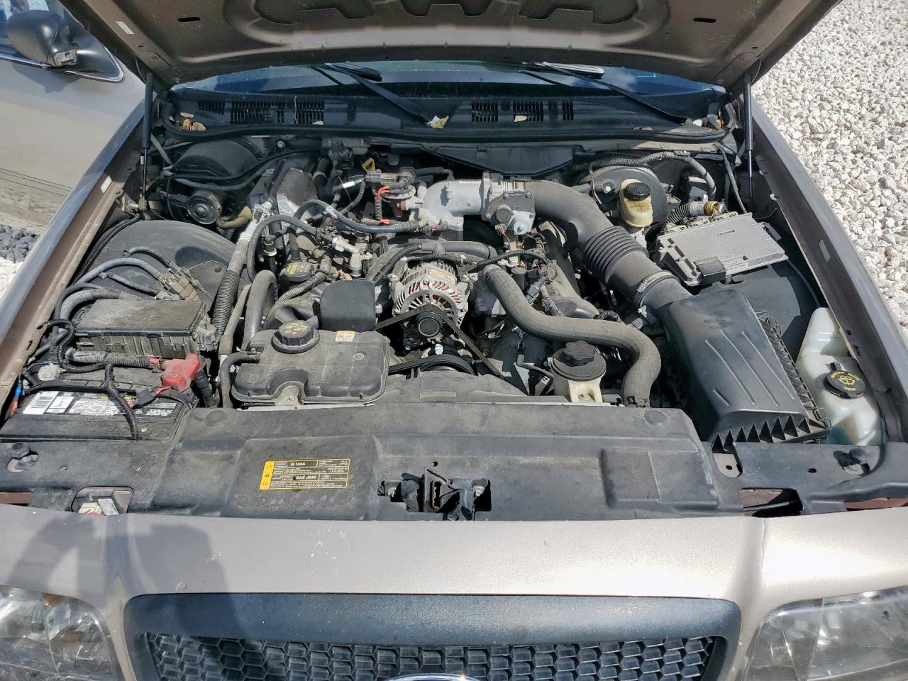 FORD CROWN VICTORIA POLICE INTERCEPTOR