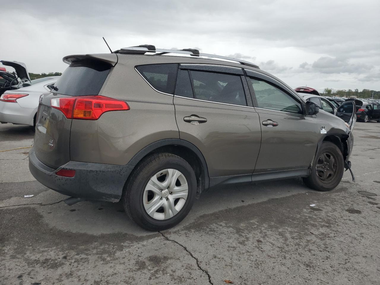 TOYOTA RAV4 LE