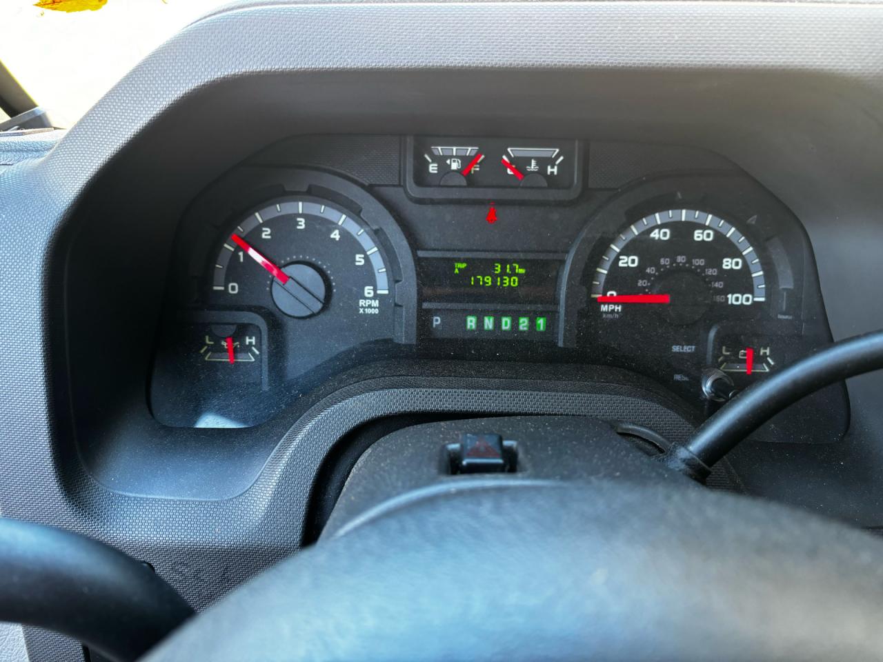 FORD ECONOLINE E250 VAN