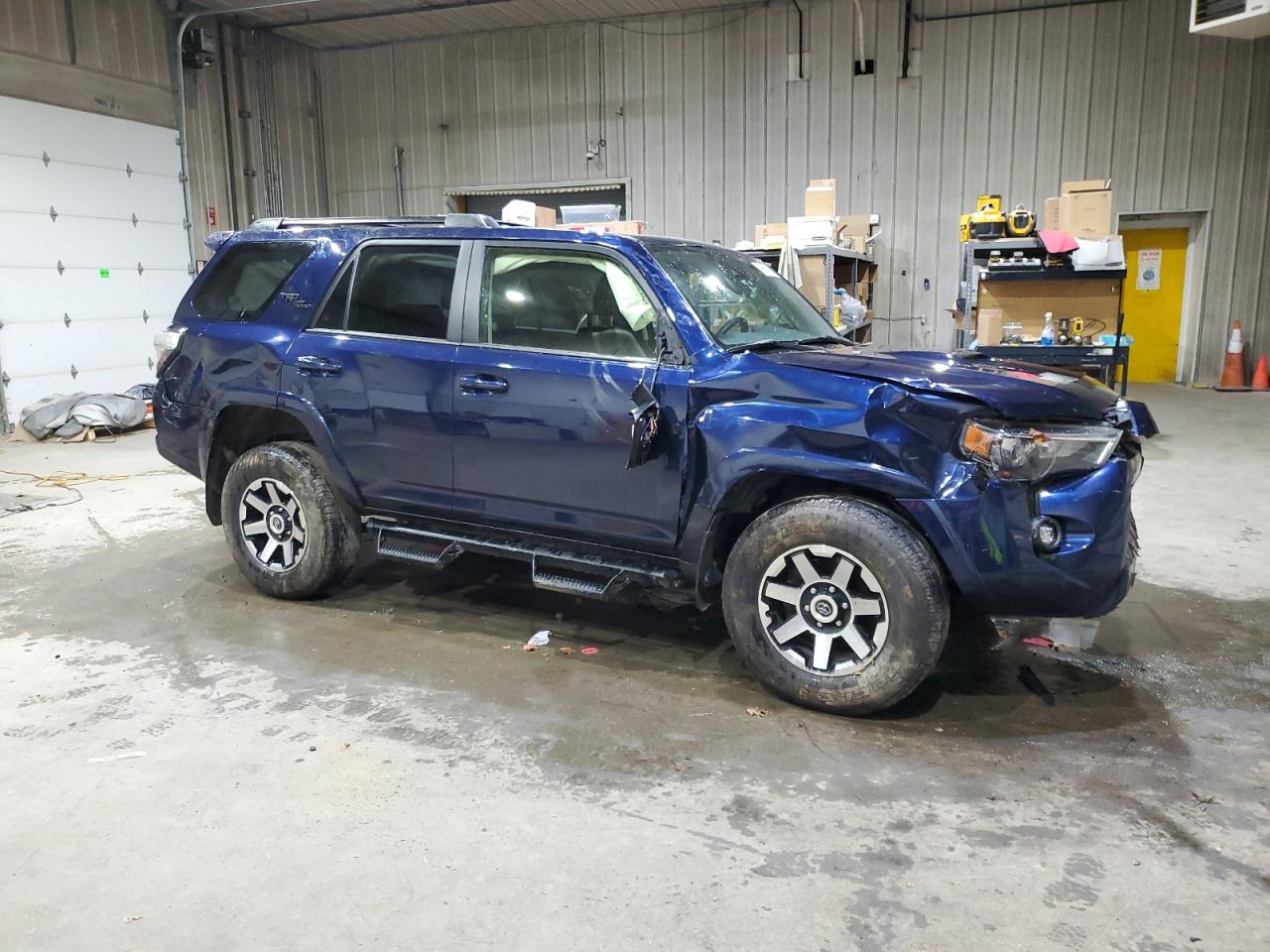 TOYOTA 4RUNNER SE